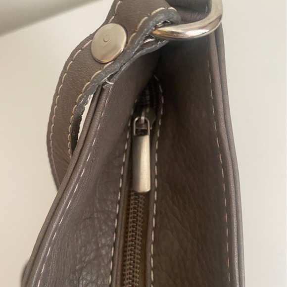Genuine Leather Crossbody Bag - Made In Italy 🇮🇹 - Picture 6 of 8